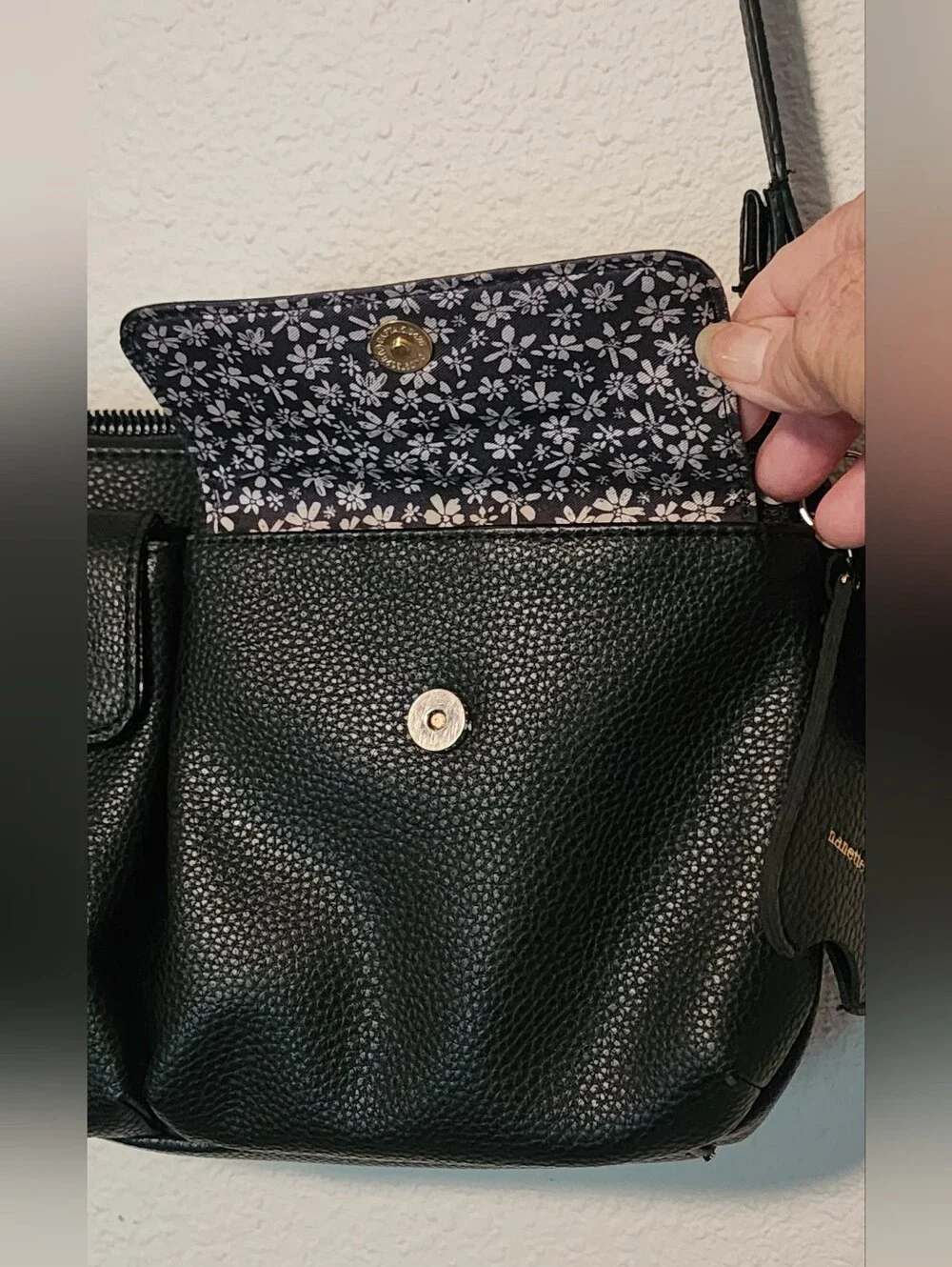 Nanette Lepore Black Faux Leather Purse/Bag Zip Top Close Coin Pouch Attached